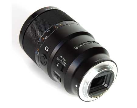 Sony FE 90mm f/2.8 Macro G OSS Lens